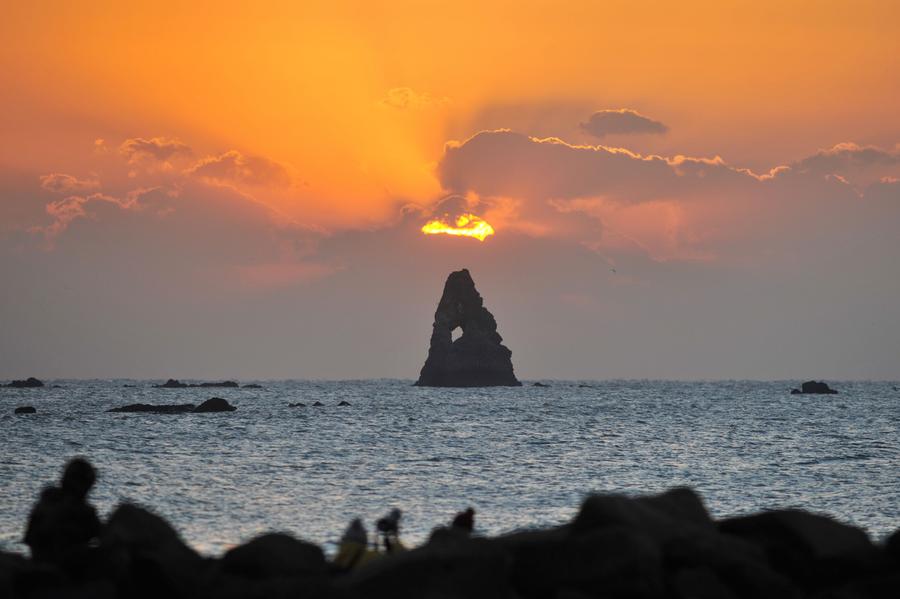 Sunrise at Shilaoren beach in Qingdao