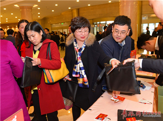 In pics: delegates arrive for Qingdao's 12th Party congress