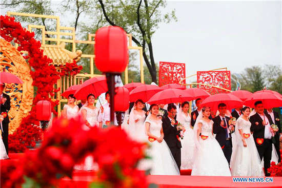 Group wedding ceremony held in Qingdao